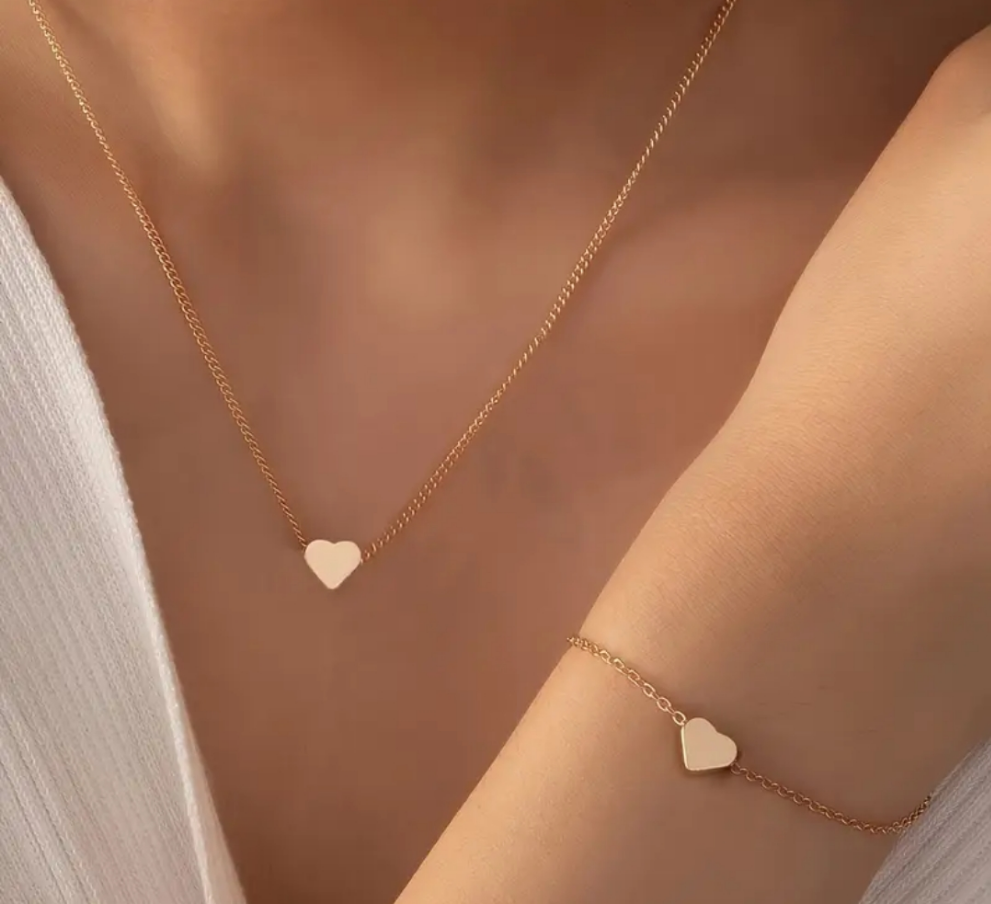 Sleek Heartline Set - Neckpiece and bracelet