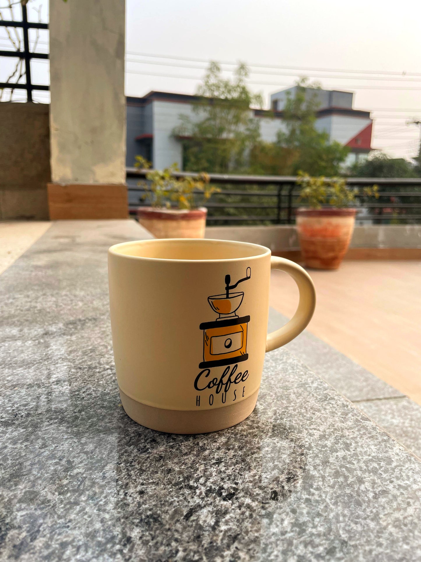 Premium ceramic mug - Coffee